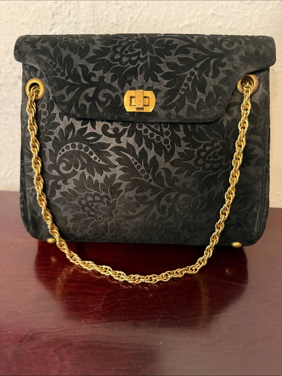Handbags - 👛👛👛BOGOHO👛👛👛VTG Koret Black Floral-Embossed Chain Shoulder Bag